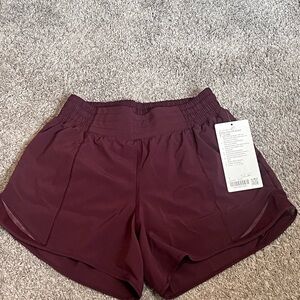 Lululemon Shorts Hotty Hots High Rise 4 inch Sz 6 color Garnet- (retired)